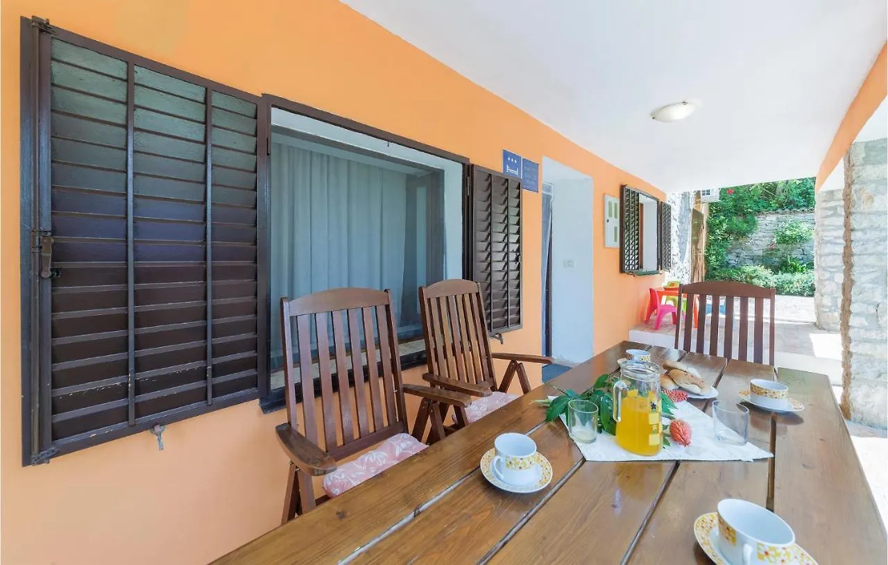 5 Bedroom Awesome Home In Labin 0*,