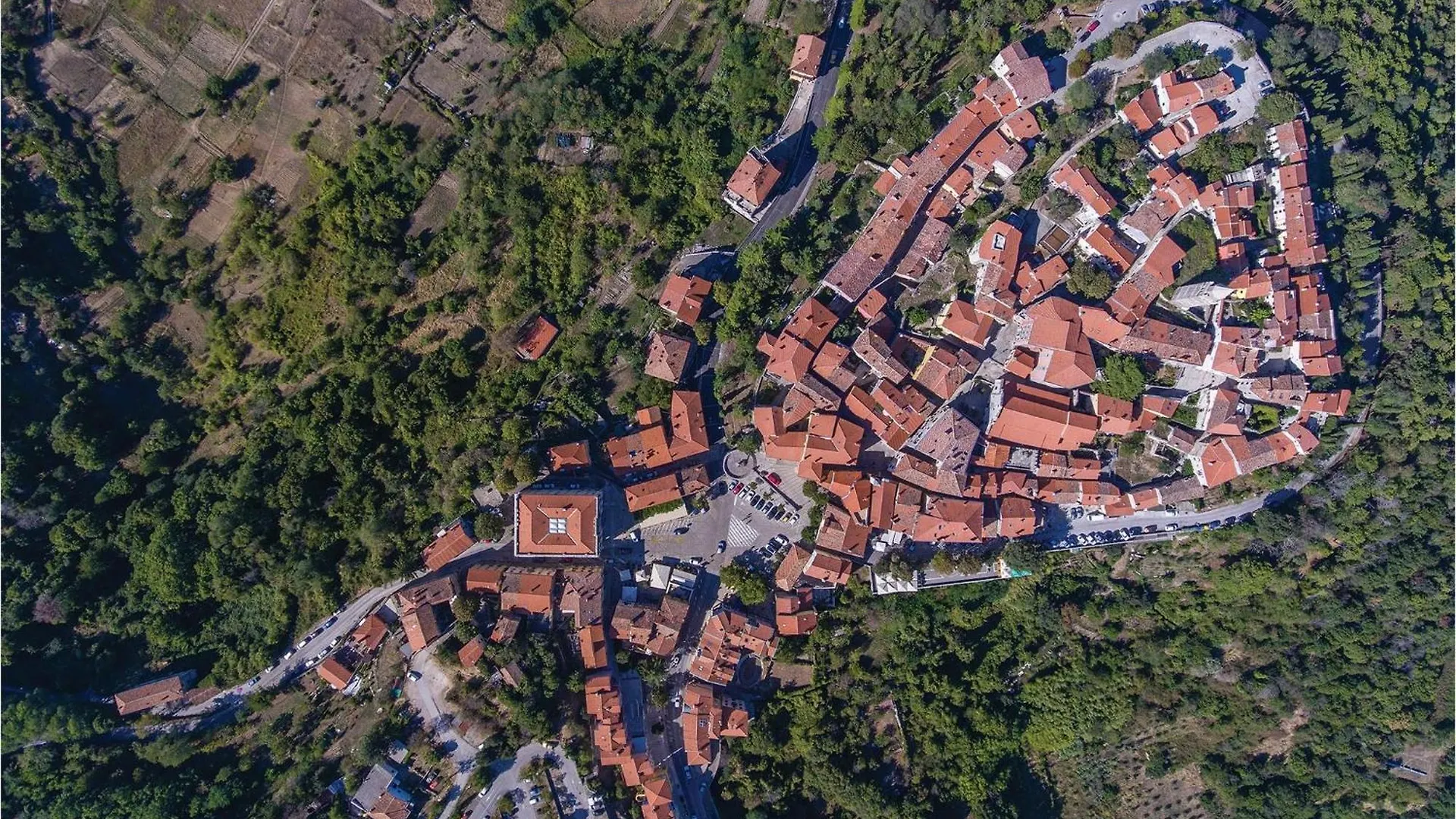5 Bedroom Awesome Home In Labin 0*,